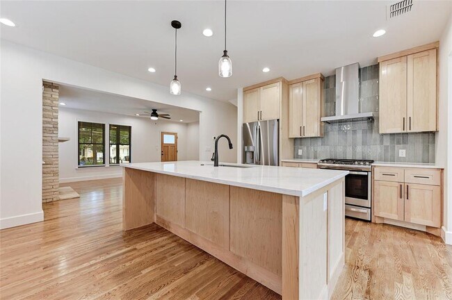 Building Photo - 3107 Dancy St