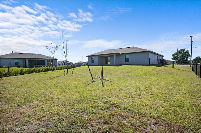 Building Photo - 862 Winwood Cir