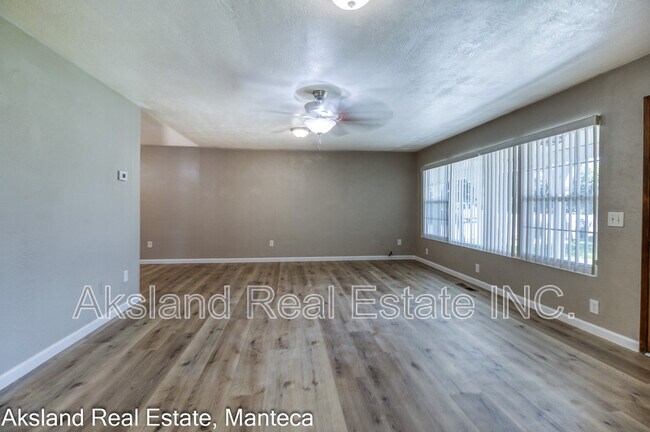 Building Photo - 3005 W Lathrop Rd