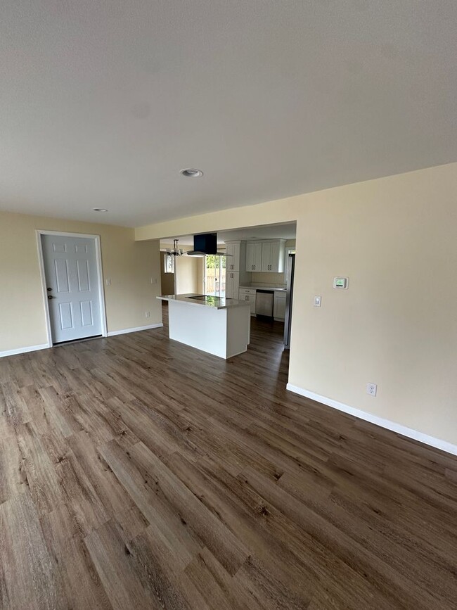 Building Photo - 3-bedroom one story home in the desirable ...