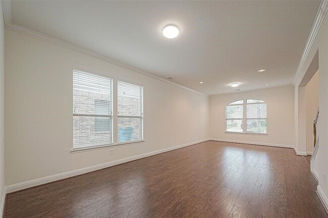 Building Photo - 4419 Matagorda Lakes Dr