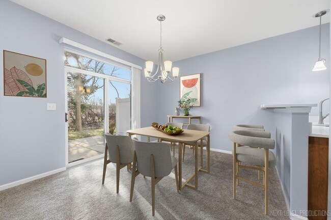 Building Photo - 472 Majestic Ln