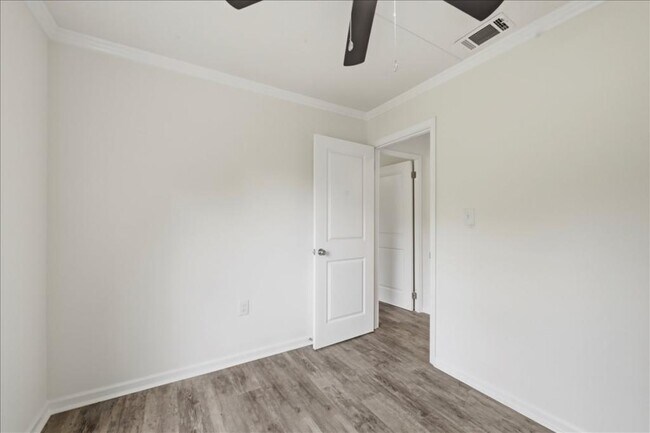 Building Photo - 526 Ochlahatchee Dr