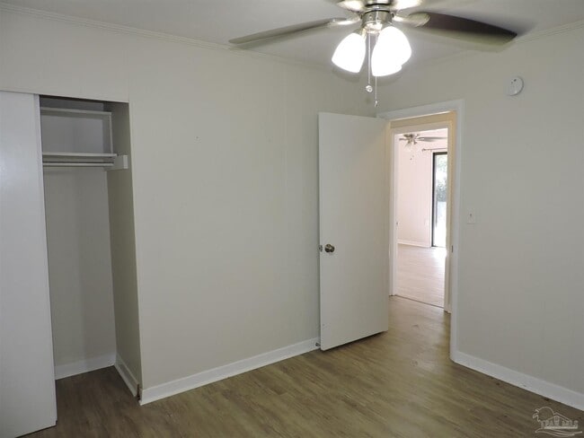 Building Photo - 3865 Tom Ln Dr