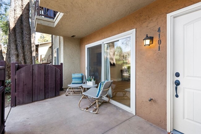 Building Photo - Bright and Spacious 2-Bedroom Condo with W...
