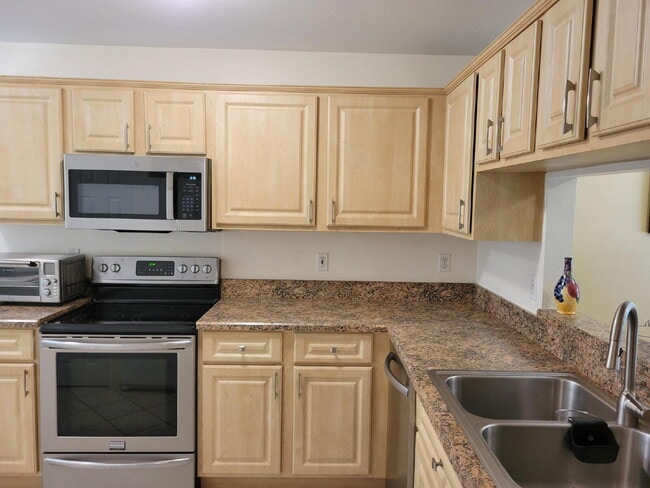 Building Photo - Cozy 2 Bedroom Home in 55+ Kings Ridge
