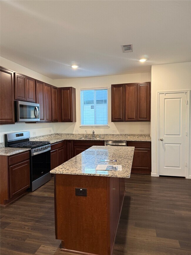 Building Photo - 17907 Baleage Ln