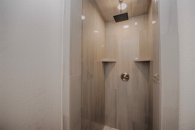 Building Photo - 11406 Sagewind Dr