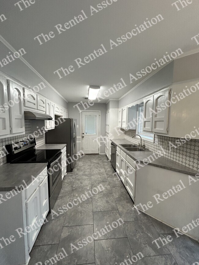 Building Photo - 103 Liner Dr