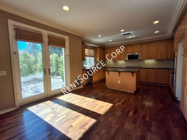 Building Photo - 27046 Maple Tree Ct