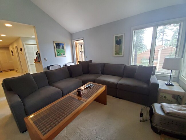 Building Photo - Rare summer seasonal rental!