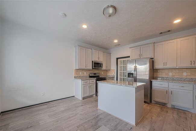 Building Photo - 1439 El Camino Village Dr