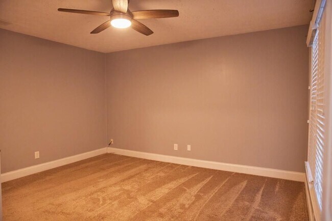 Building Photo - 248 Mill Creek Pl