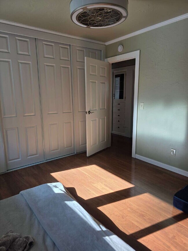 Building Photo - Breathtaking Home offers flexible living with bonus rooms ideal for an office, art studio, gym, o...