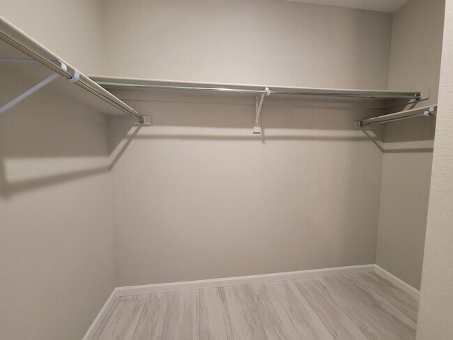 Building Photo - ALL PROSPECTIVE TENANTS MUST SUBMIT A $58 NON-REFUNDABLE APPLICATION FEE PER APPLICANT ONLINE AND...