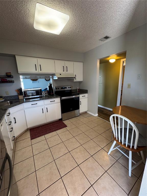Building Photo - 5567 Sea Forest Dr
