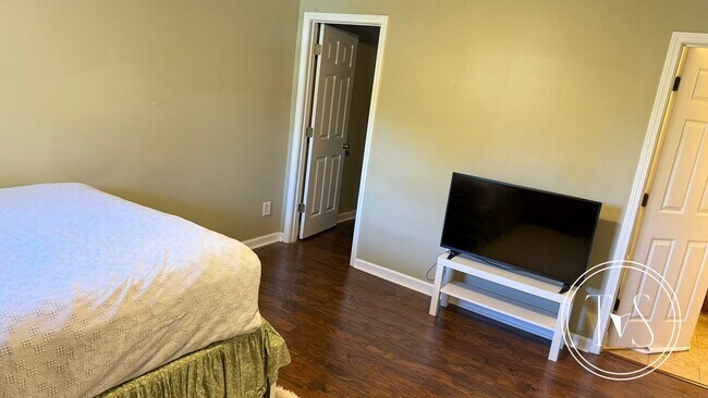 Building Photo - SUMMER MOVE-IN SPECIAL: $100 OFF/MONTH FOR...
