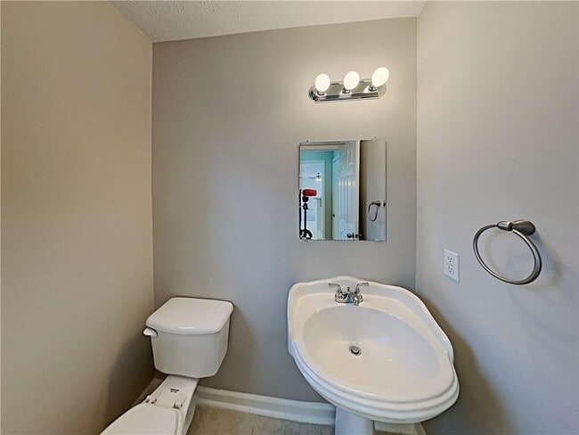 Building Photo - 362 Anita Dr