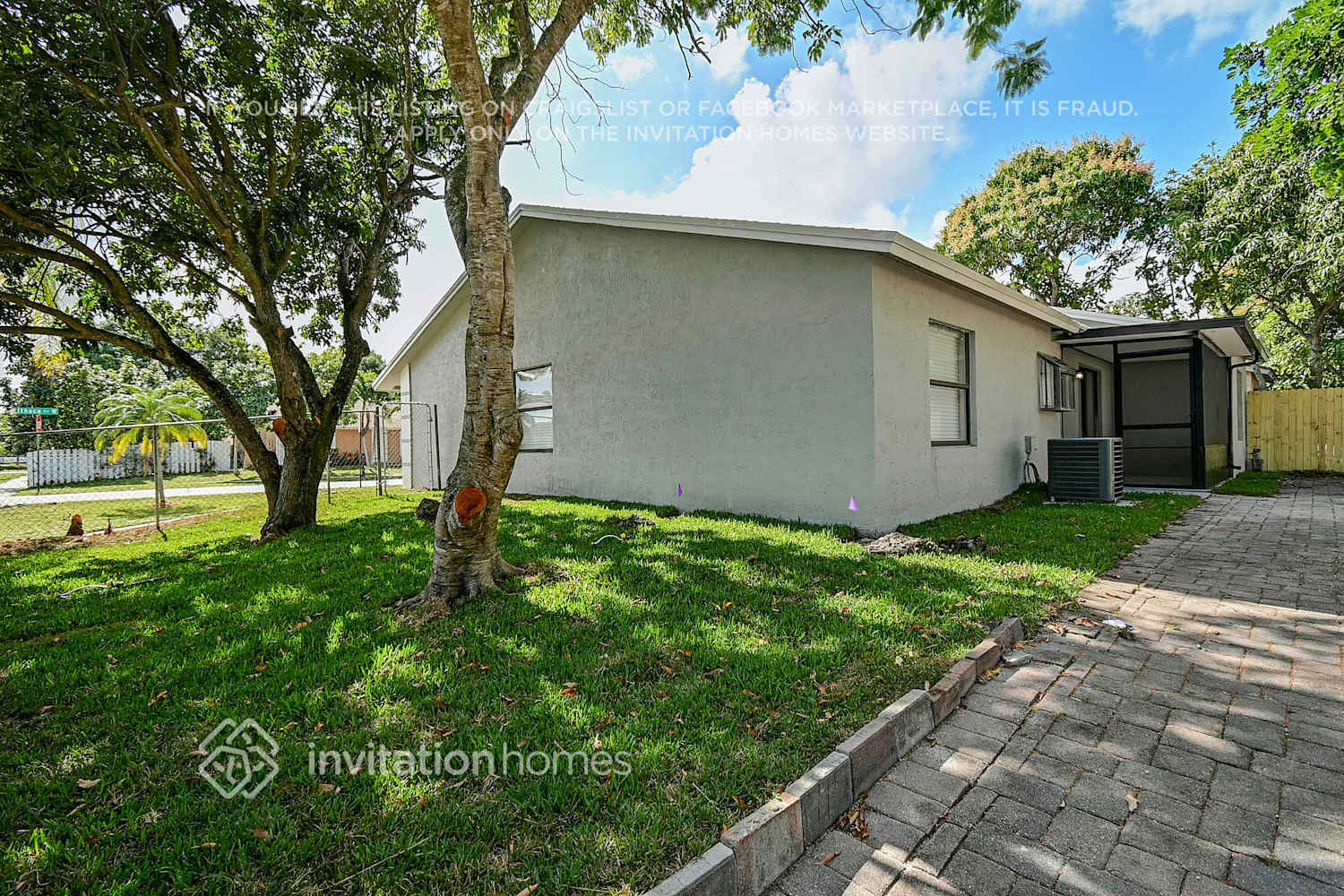 Building Photo - 5825 Ithaca Cir W