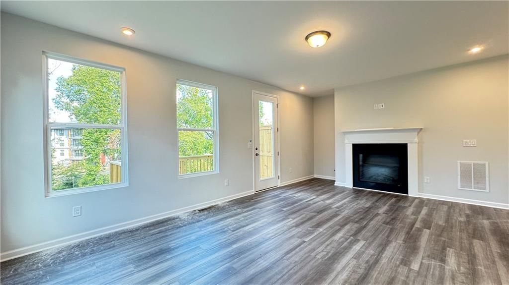 Building Photo - 1479 Creekside Cir NW