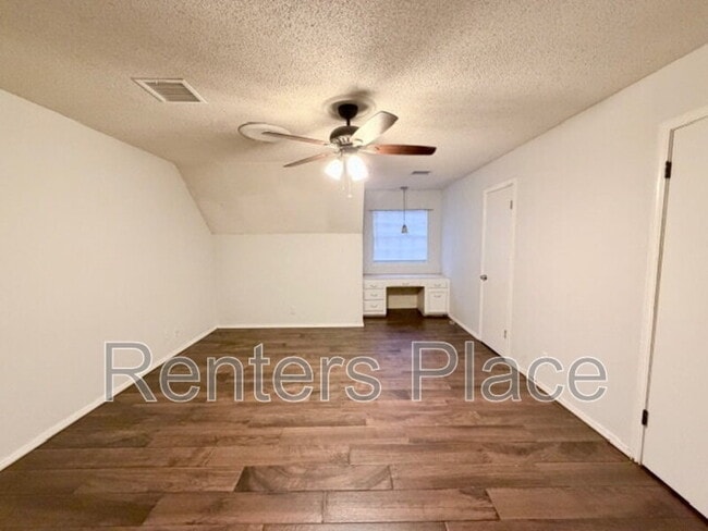 Building Photo - 6310 S 72nd E Pl