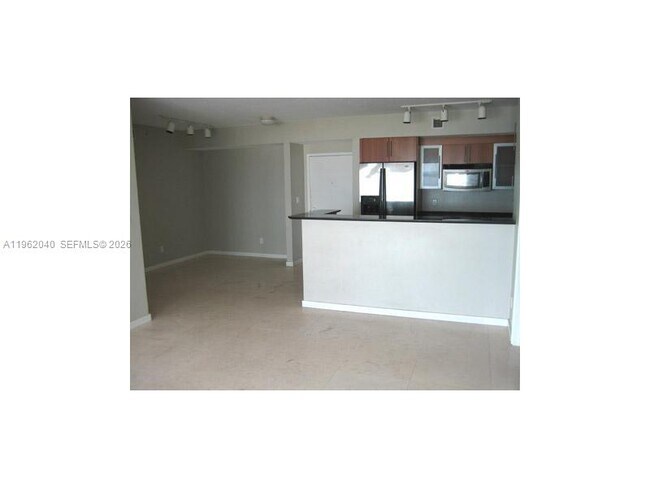 Building Photo - 325 S Biscayne Blvd