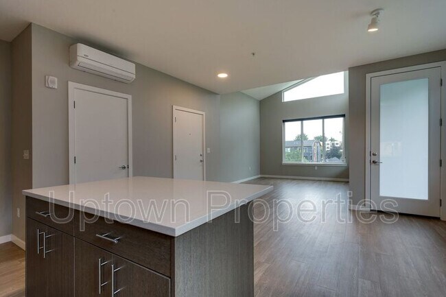 Building Photo - 3563 N Gantenbein Ave