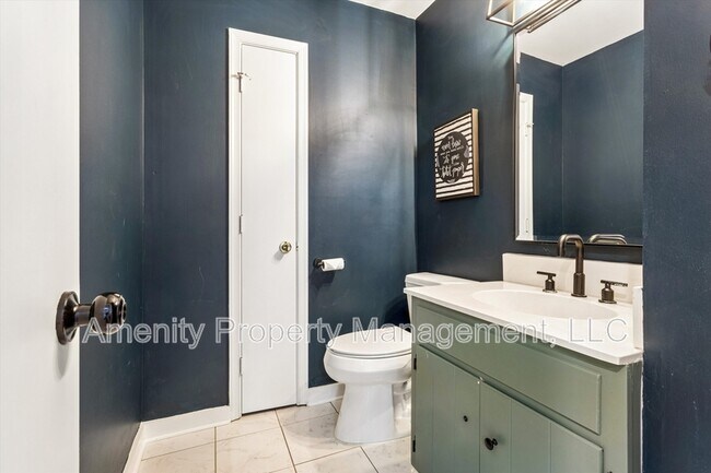 Building Photo - 204 Granville Dr