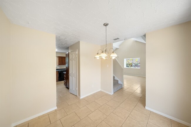 Building Photo - 7610 Weatherhill Ln