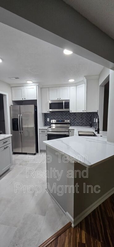 Building Photo - 6039 Gray Gate Ln
