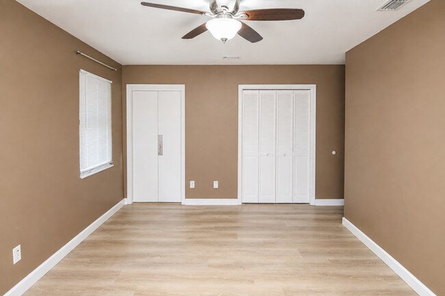 Building Photo - Spacious 4BR, 2BA Central Pensacola Home on a Large Corner Lot with Sunroom & 2-Car Garage
