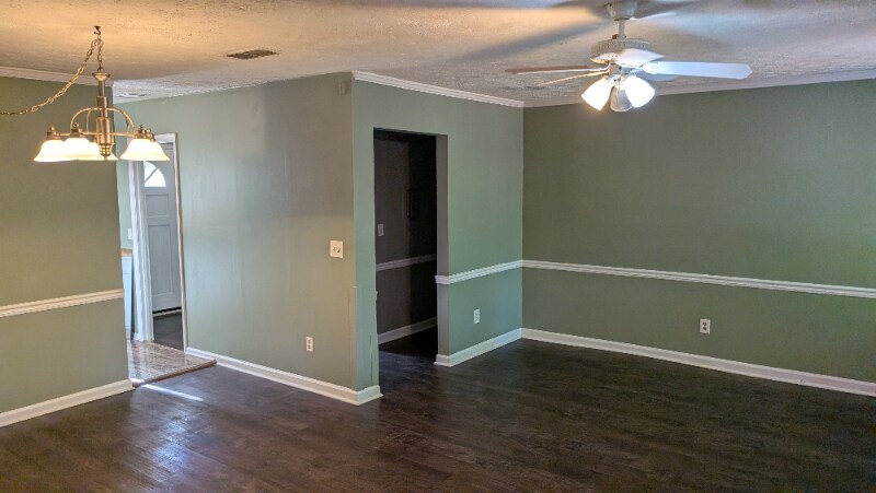 Building Photo - 1534 Spender Dr