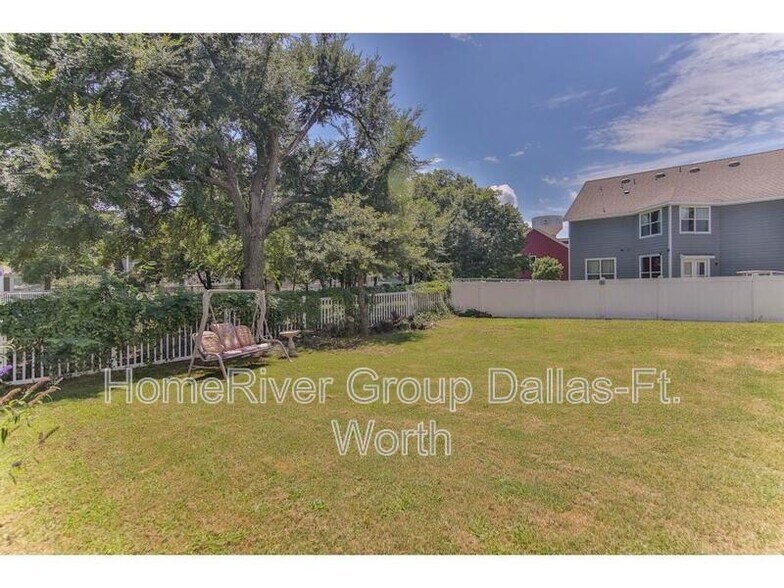 Building Photo - 9910 Wethers Field Cir