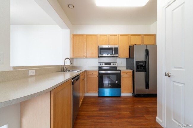 Building Photo - 4 br/2.5 ba Ewa Gentry Tuscany II, Schedul...