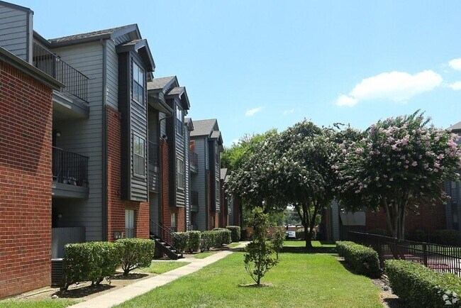 Primary Photo - 1400 Clarewood Dr