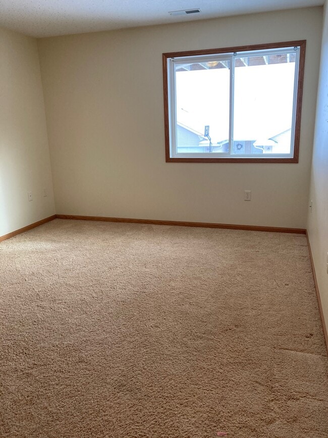 Building Photo - 3119 Clearwater Ridge Dr