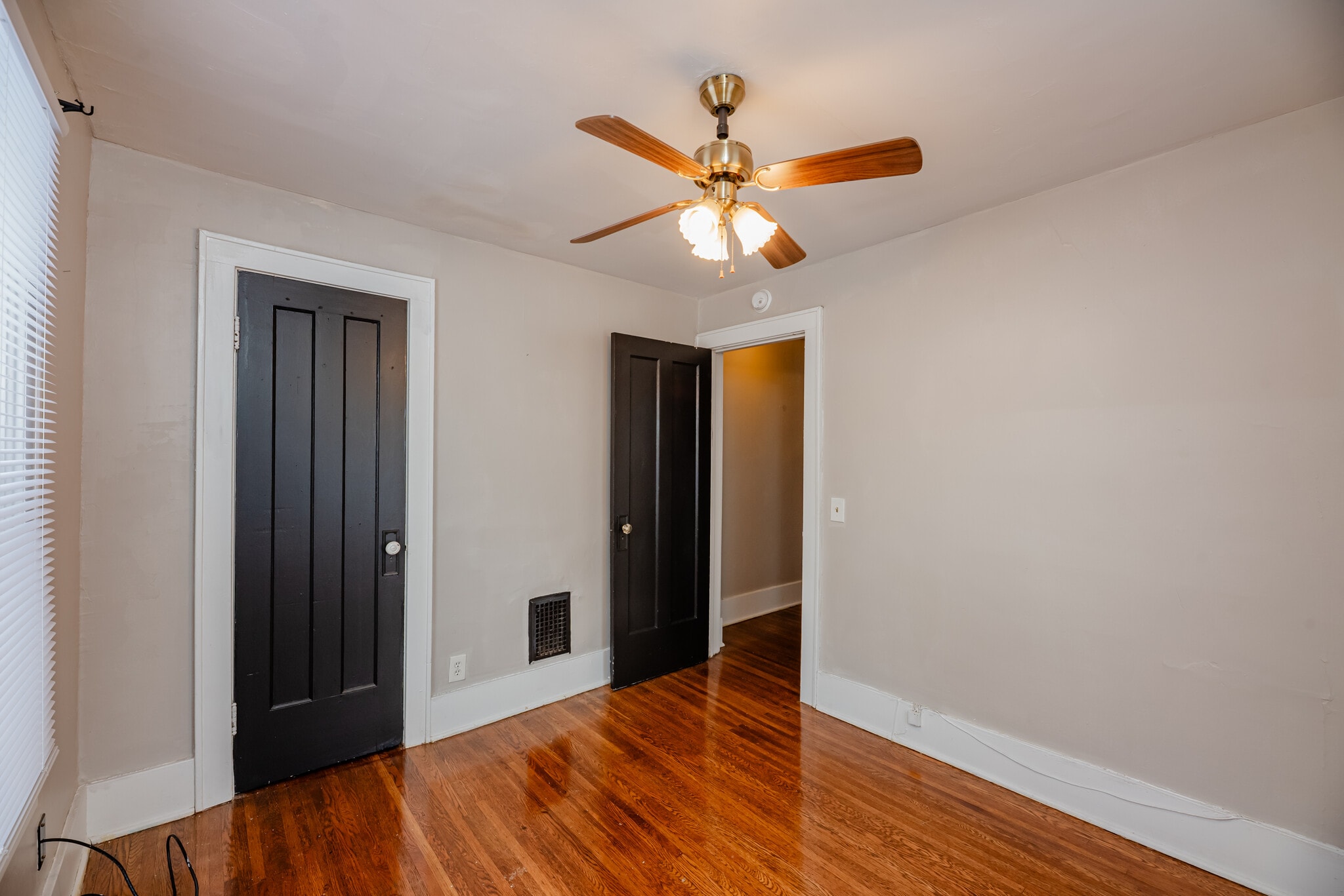 Building Photo - 57 Anthony St