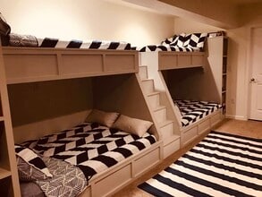 Building Photo - 174 Victoria Ln