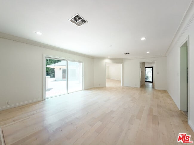 Building Photo - 1094 Garden Ln