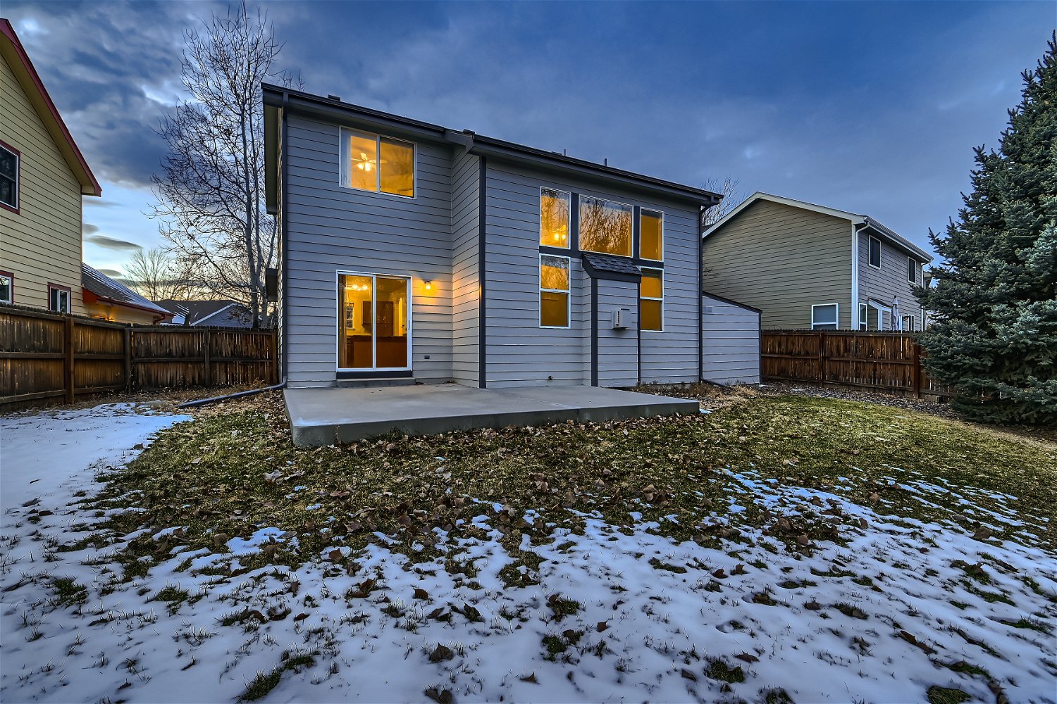 Building Photo - 2625 Fernwood Pl