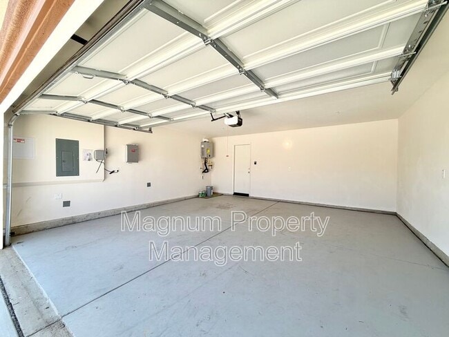 Building Photo - 31097 Water Beech Dr