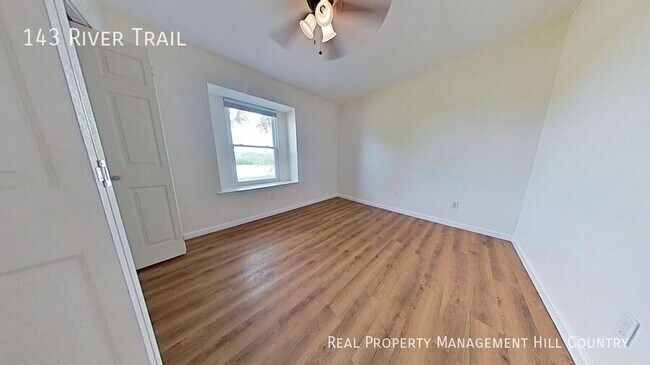 Building Photo - 143 River Trail