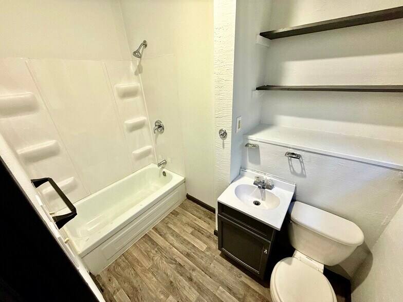 Building Photo - 3321 California St