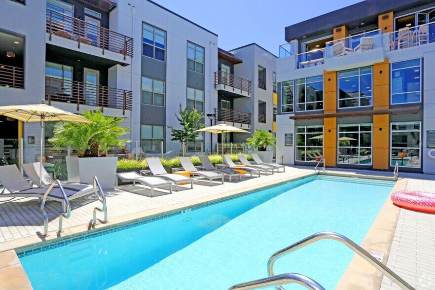 Building Photo - 3645 Haven Ave