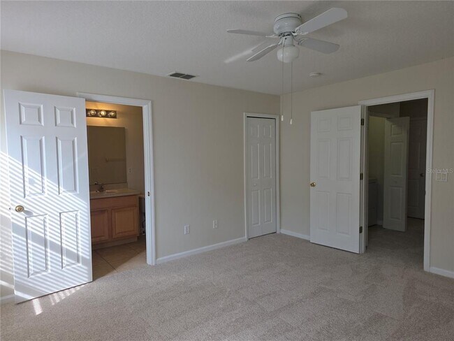 Building Photo - 16661 Cedar Crest Dr