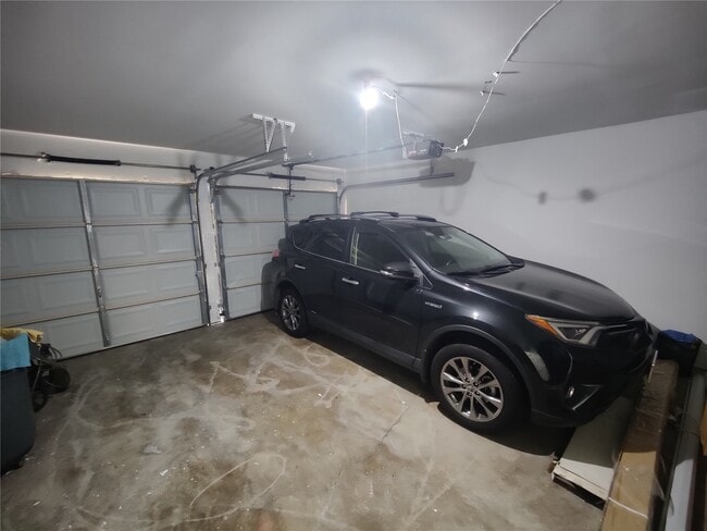 Building Photo - 2715 Ashington Dr