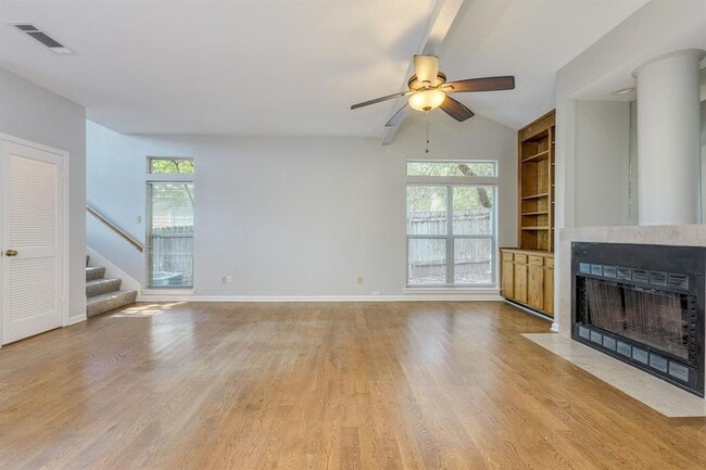 Building Photo - 8318 Greenslope Dr