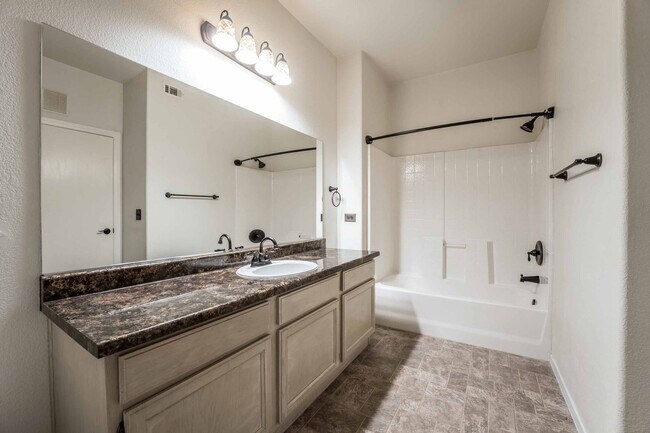 Building Photo - An eye-catching 2 Bedroom rental property ...