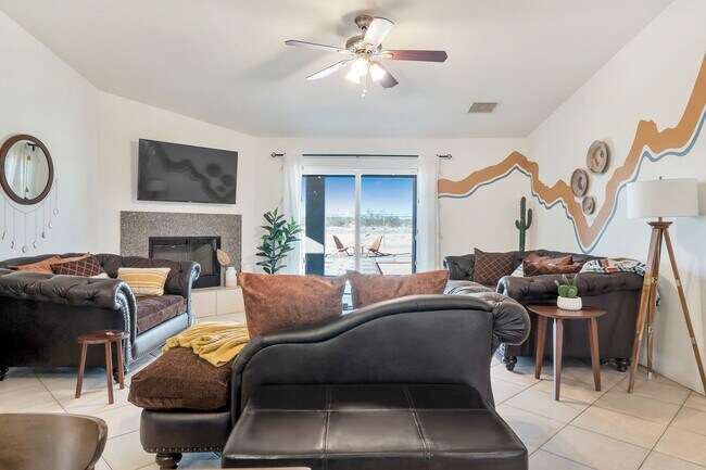 Building Photo - Boho Style 4 Bedroom 2 Bath Home, Fully Furnished