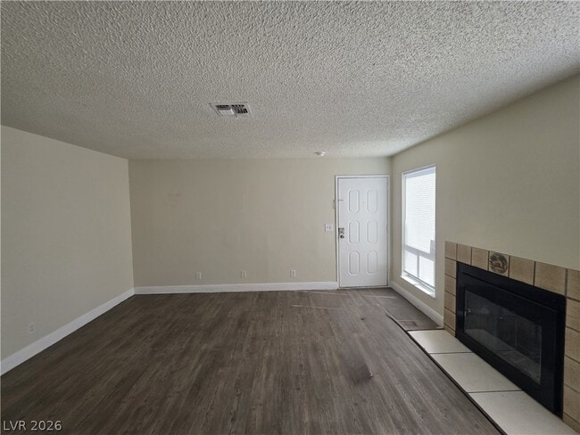 Building Photo - 4941 Newport Cove Dr